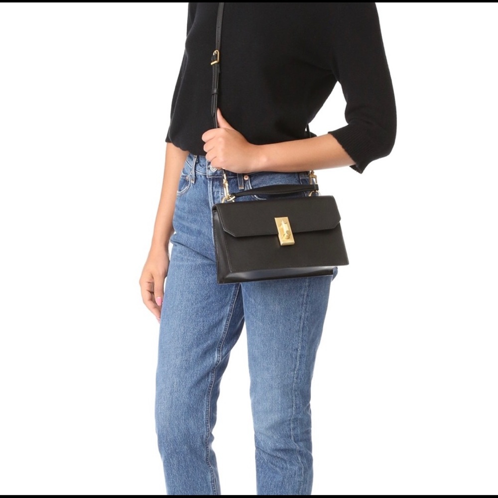 Flynn Fenton Cross Body Bag in Navy